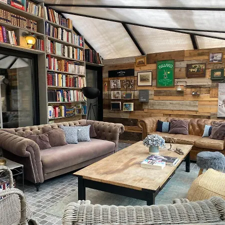 Maison Sur Cour Et Veranda Σπίτι διακοπών *