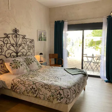Maison Sur Cour Et Veranda Holiday home Courzieu